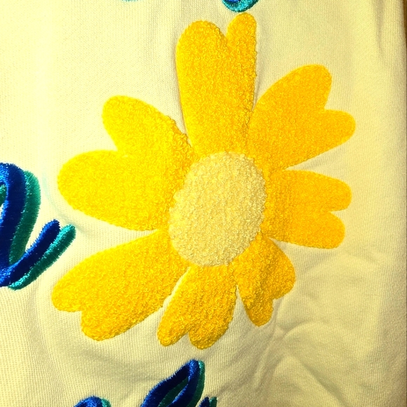 Womens Yellow Hoodie w/ Floral Embroidery LARGE - Picture 6 of 13